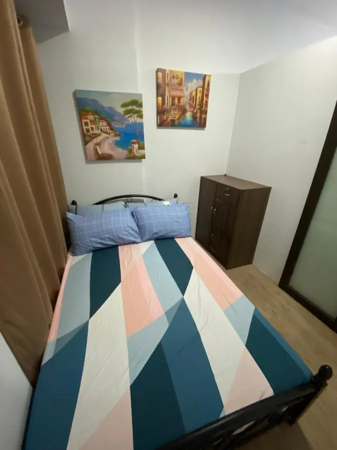 Anuva Magical Room Manila 0*,  Filippinerna